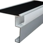 Profil Treapta LED Aluminiu cu Iluminare Frontala cu cauciuc antiderapant – vedere produs nemontat